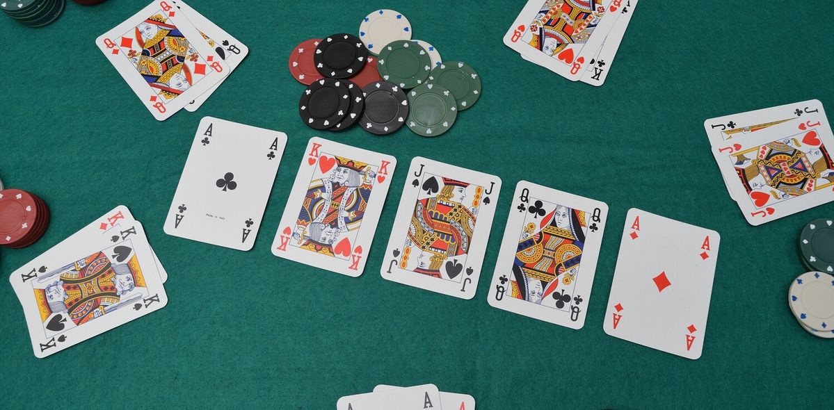 777BET کیسینو میں پوکر گیمز